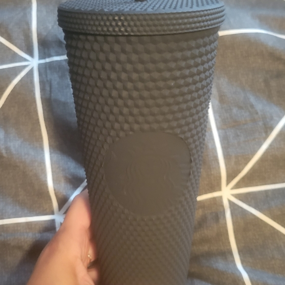 Matte black studded tumbler - Picture 2 of 2